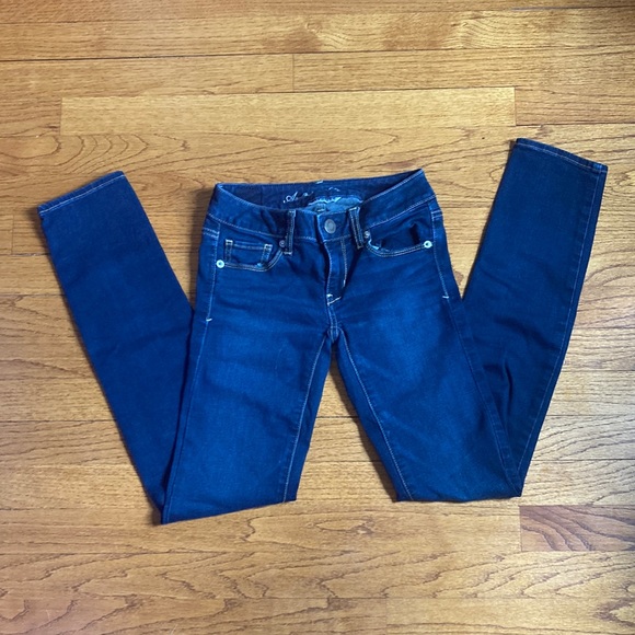 American Eagle Outfitters Denim - American Eagle skinny jeans. Size 00.